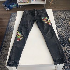 ZARA Faded black denim jeans. EUR 36/ US 4/ MEX 26